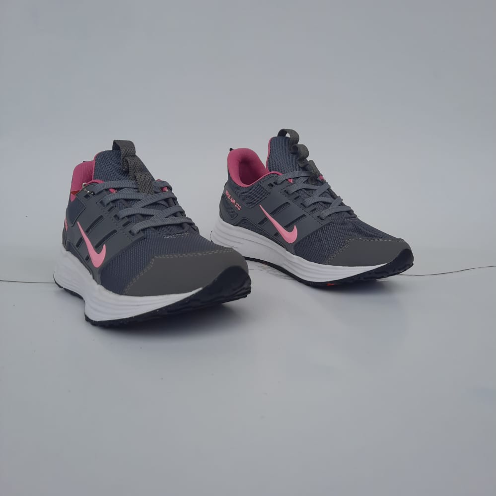 sneakers wanita