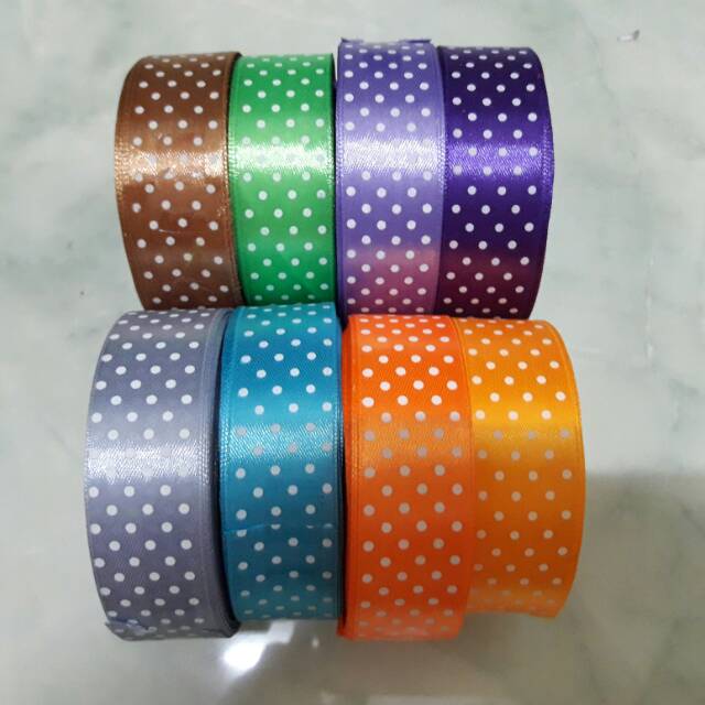 

Pita satin polkadot uk 1"(2,5 cm)