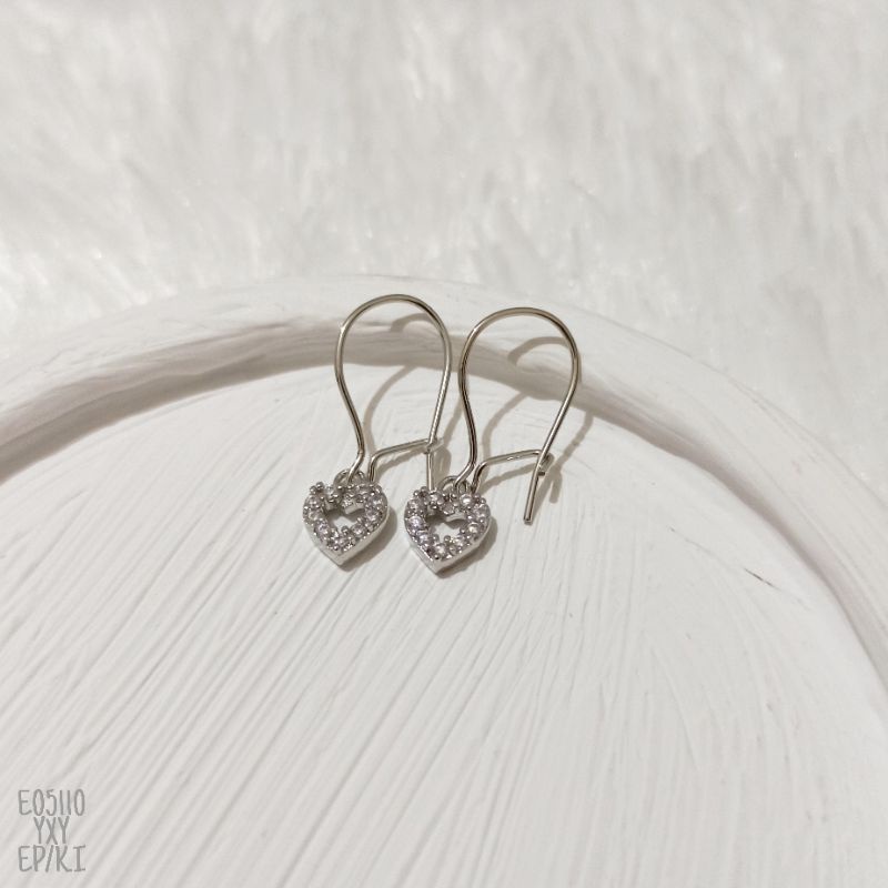 Anting Yaxiya Love Zircon Silver E05110