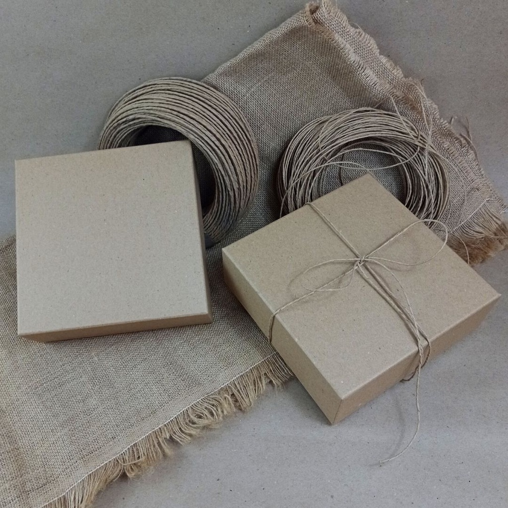 

HARDBOX Recycle Papercraft - KOTAK MAKANAN Ukuran 20 cm x 20 cm x 7 cm