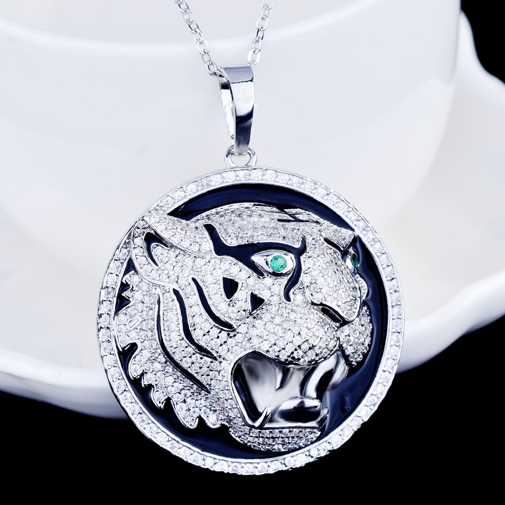 Kalung Liontin Kepala Harimau Aksen Berlian Bahan Stainless Gaya Hip Hop Untuk Pria