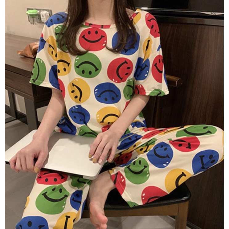 PIYAMA DEWASA WANITA KARAKTER BAHAN KATUN KAOS + CELANA PANJANG IMPORT KARTUN NEW! / BAJU TIDUR SETELAN IMPORT-Smile Emoticon