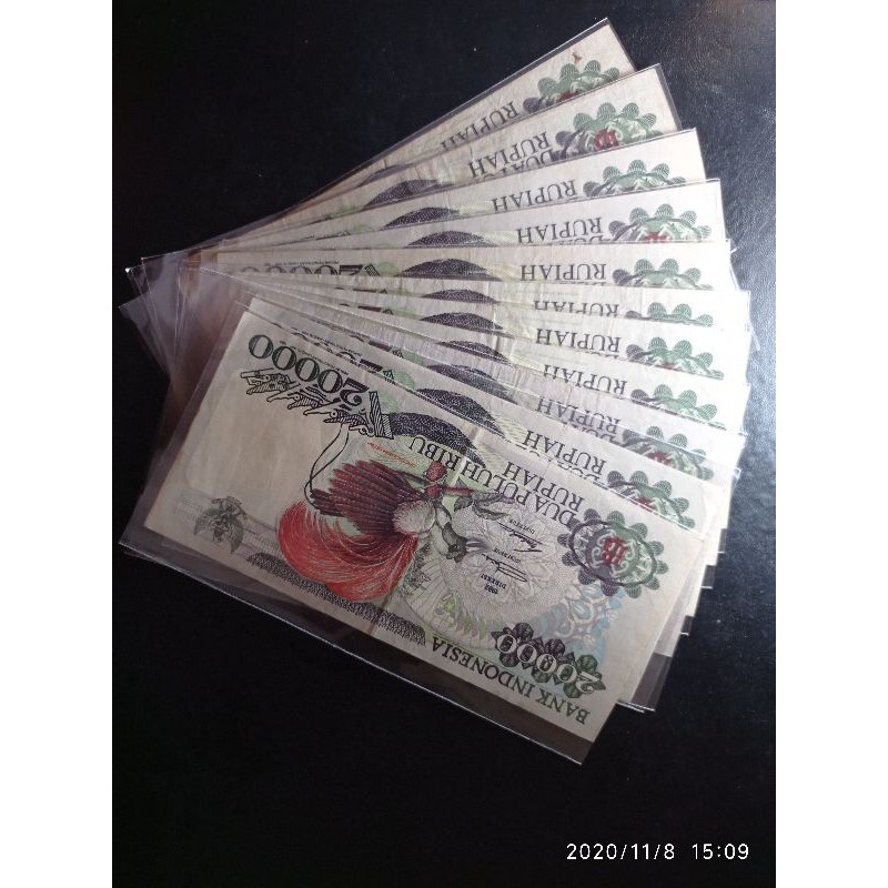 UANG KERTAS KUNO 20000 RUPIAH SERI CENDRAWASIH Th 1992