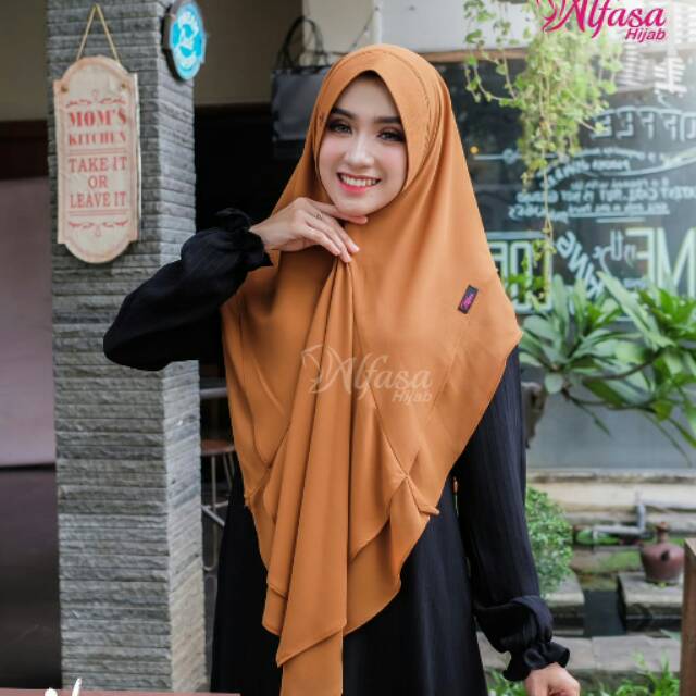 Najwa Khimar