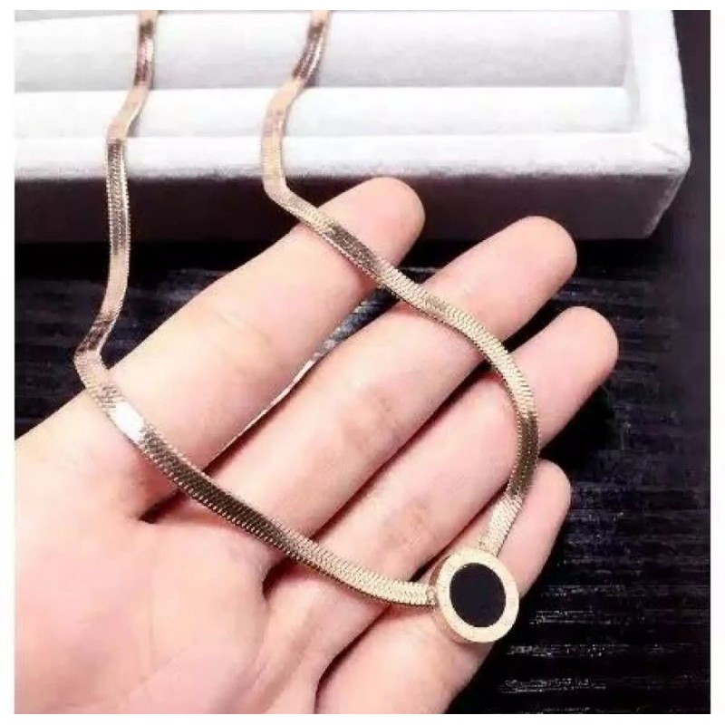 kalung titanium rose gold K11