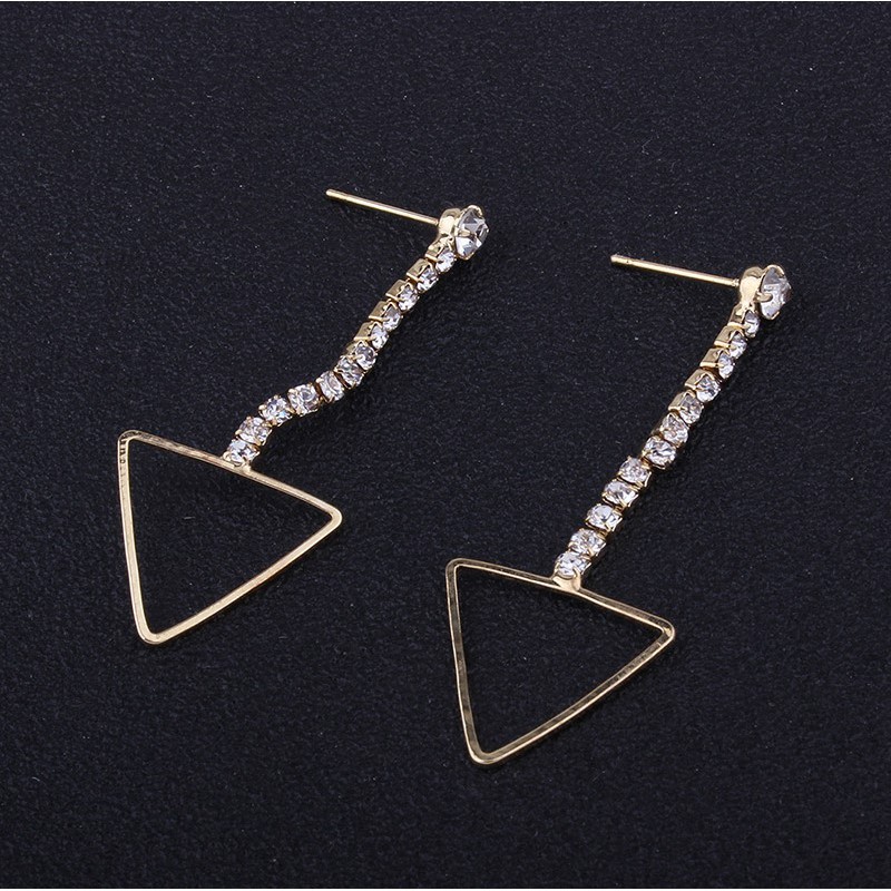 LRC Anting Tusuk Elegant Gold Color Shape Decorated Earrings