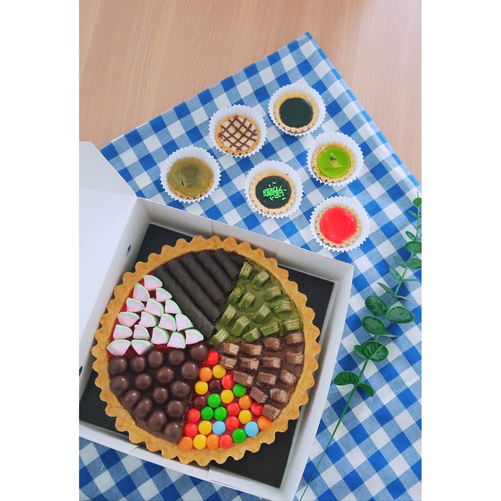 

Foto Produk Kue Pie Besar Choco / Cokelat / Keju / Cheese / Buah 16 20 22 cm