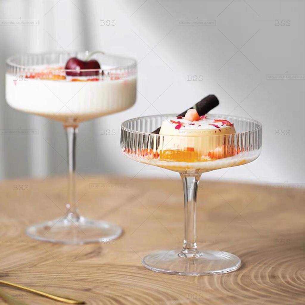 Gelas Kaca Ripple Cocktail Minuman Tinggi Mewah Motif Garis Timbul