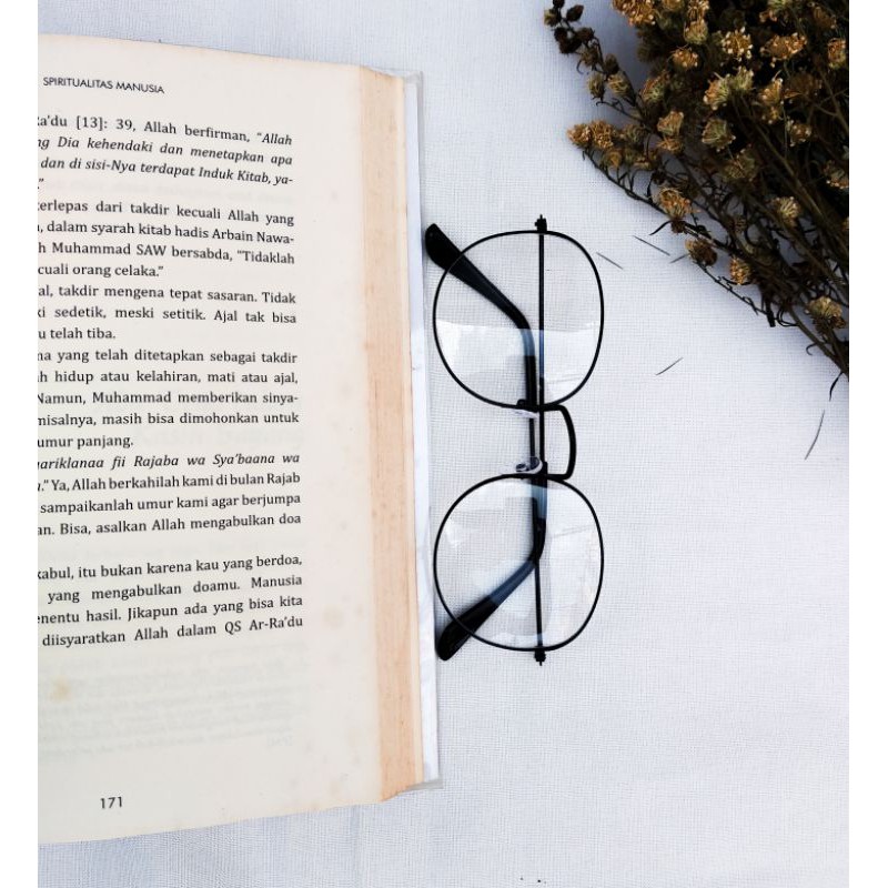 kacamata/kacamata ootd /kacamata vintage