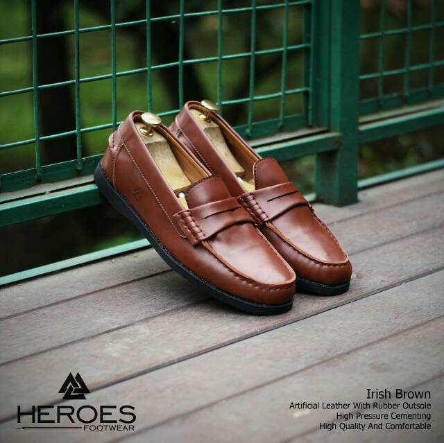 SEPATU SANTAI KULIT HEROES IRISH ORIGINAL