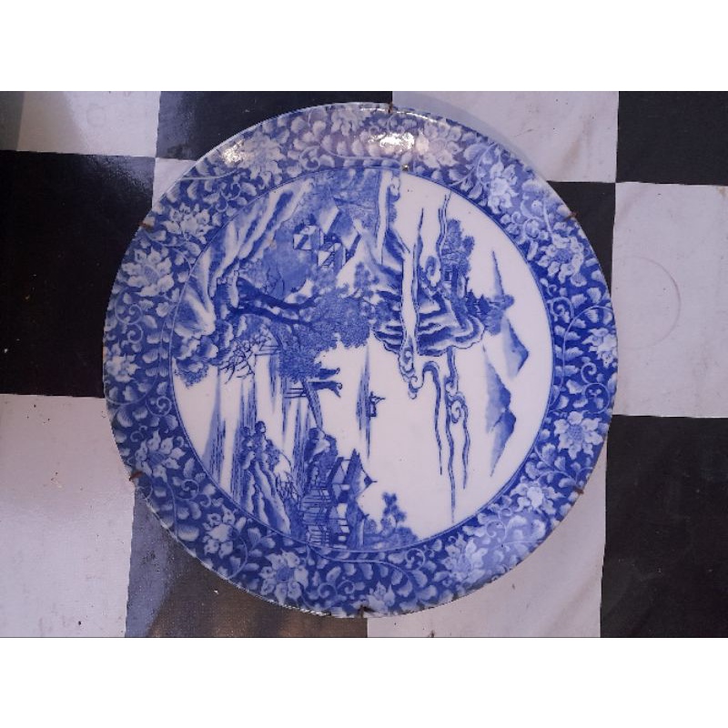 Hiasan dinding piring tembok cina kuno motif pemandangan.