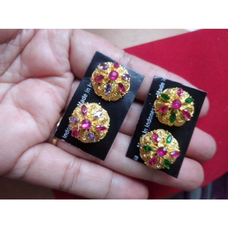 anting atau sumpel alpaka