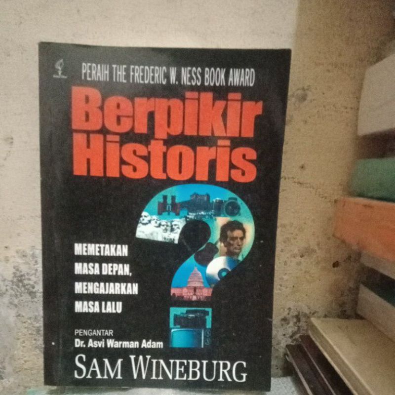 berpikir historis
