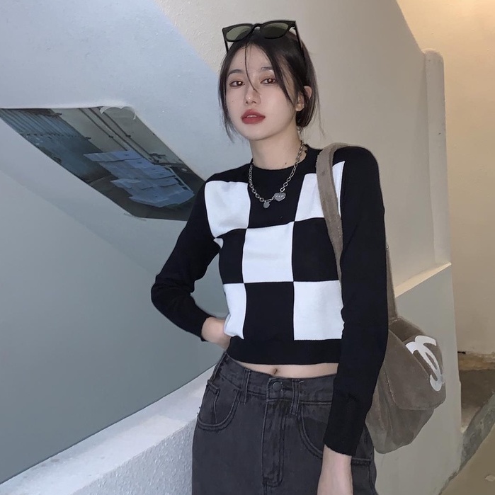 YIU YIU Rajut - Korean Sweater Crop Rajut Kotak Kotak Lengan Panjang Wanita