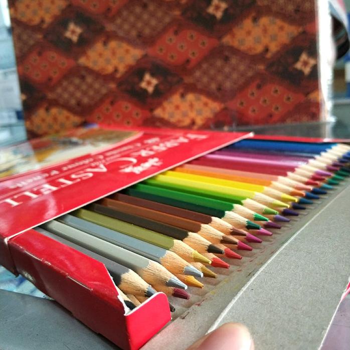 

Pensil Warna Faber-Castell 48 Warna Panjang