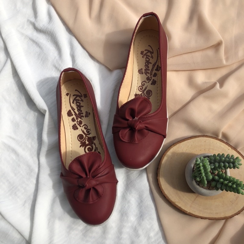 SEPATU BUNGA 5 sepatu cewek model bunga sepatu terbaru terlaris termurah SLIP ON WANITA TERBARU KEKINIAN FLATSHOES KOREAN STYLE SEPATU CEWEK SLIPON FLAT SHOES CASUAL SANTAI SLOP SPATU CEWE SELOP PESTA KONDANGAN FLET PEREMPUAN