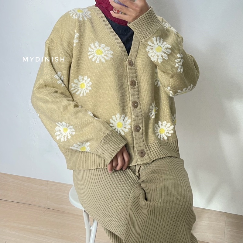 Delsa Flower Crop Oversize Cardy - Cardigan Wanita Terbaru