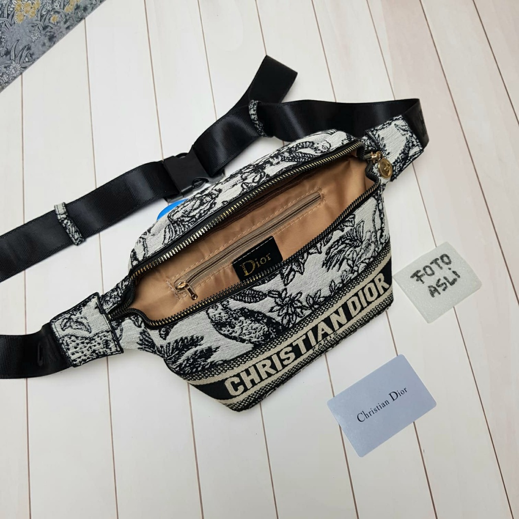 DI●R Bumbag 9184