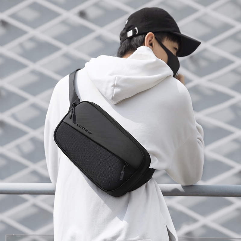 MR8112 Mark Ryden Tas Selempang Pria Crossbody Waist Sling Bag - Hitam