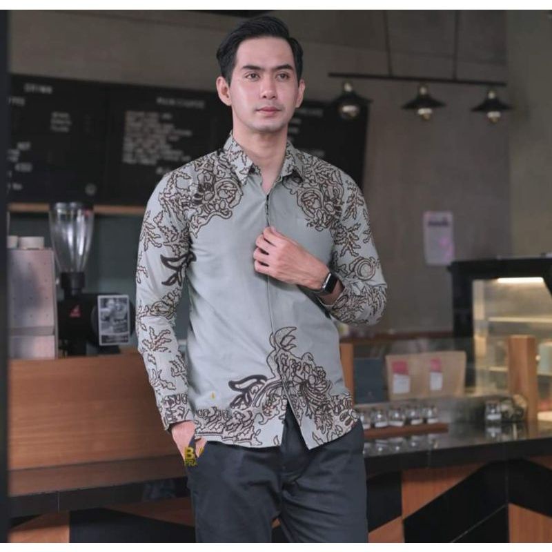 kemeja batik pria modern lengan panjang slim fit trendy