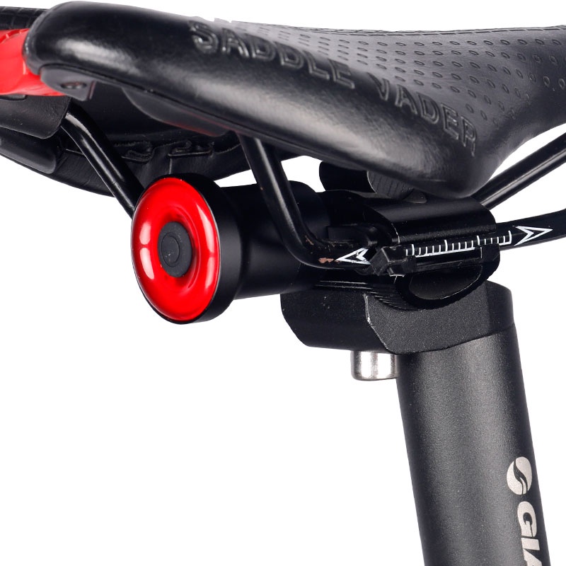 Enfitnix XLite 100 Lampu Sepeda Smart LED Taillight Saddle Mount - Black