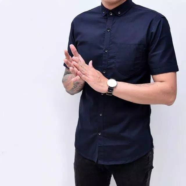 PROMO Kemeja Polos Hitam Lengan Pendek Pria Formal Casual Kerja Sante