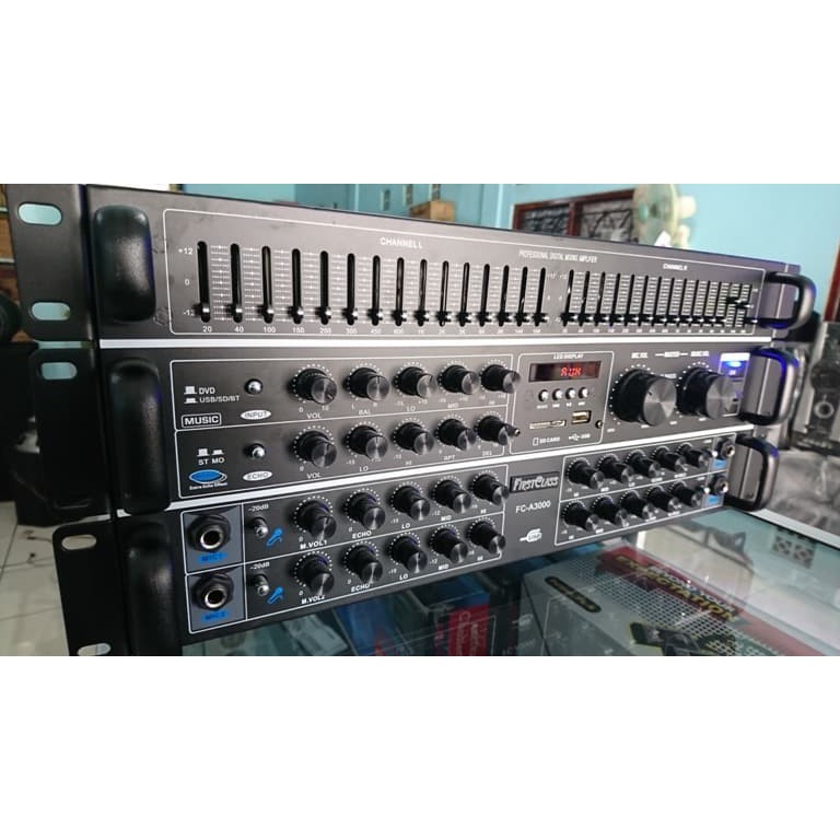 POWER AMPLI PROFESIONAL KARAOKE FIRSTCLASS MP3 EQUALIZER15 X BASS