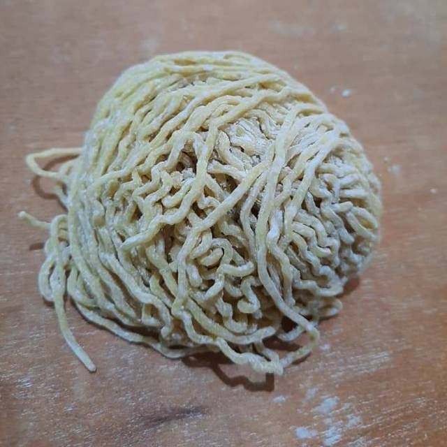 

Mie Kecil Keriting (mie mentah premium)