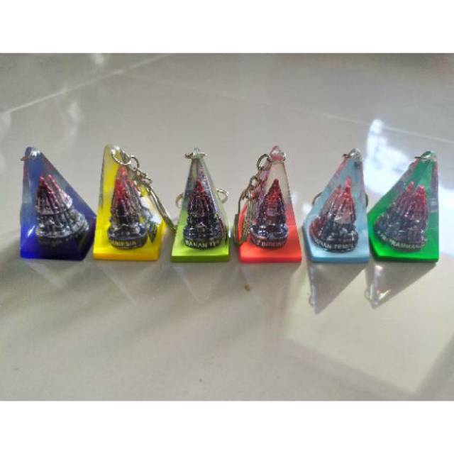 (BISA COD) SATU SET GANTUNGAN KUNCI CANDI PRAMBANAN &amp; BOROBUDUR ISI 20 PCS BAHAN FIBERGLASS KRISTAL