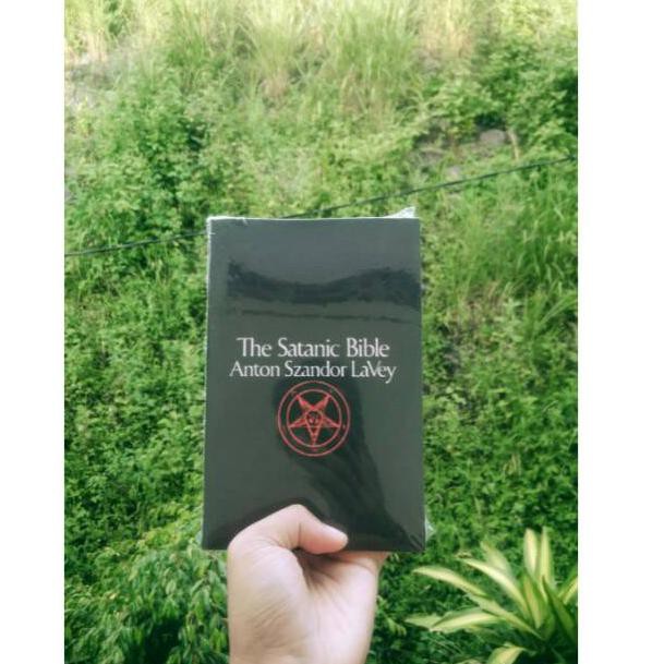 [KODE FF0891] THE SATANIC BIBLE ANTON SZANDOR LAVEY