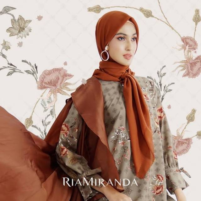 Ria Miranda - Mahati Top Brown