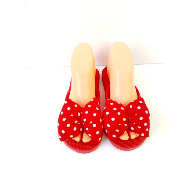 

Sendal Pita Motif Polkadot