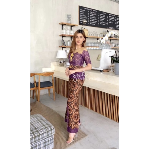 Set Kebaya Sabrina dengan Rok mermaid/ Duyung Renda | Kebaya Wisuda Kondangan