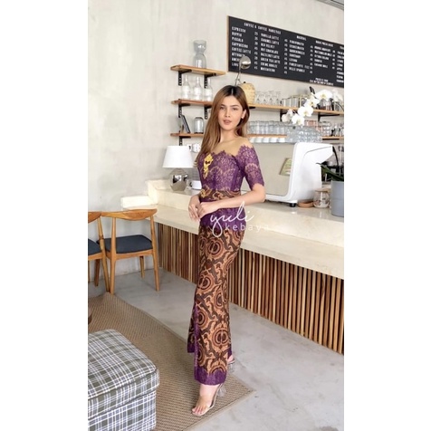 Set Kebaya Sabrina dengan Rok mermaid/ Duyung Renda | Kebaya Wisuda Kondangan