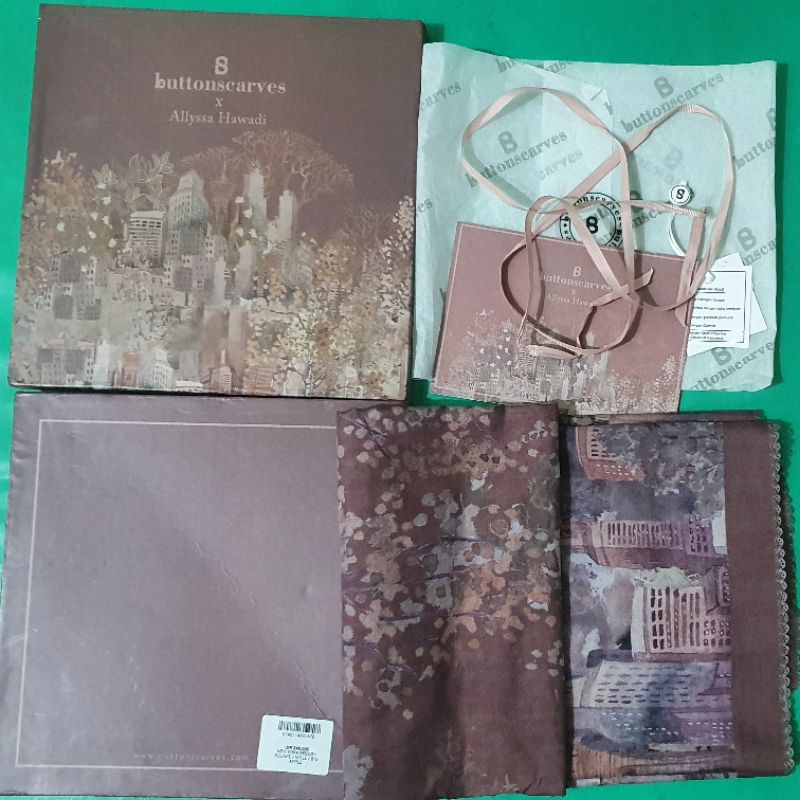 buttonscarves New York big Apple