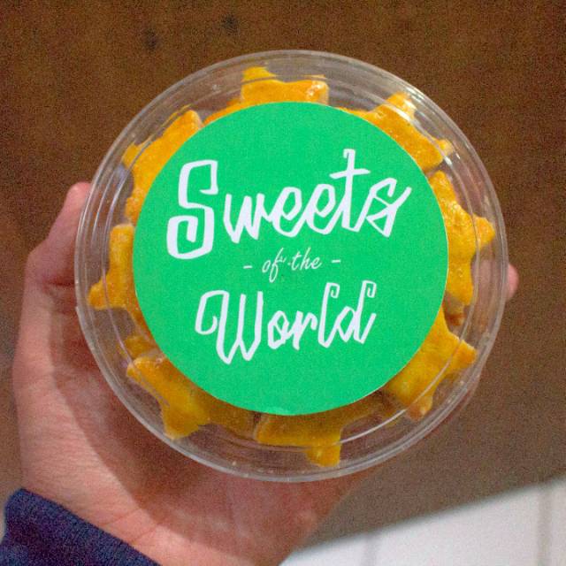 

Premium Kue Kacang Sweets Of The World 225gr