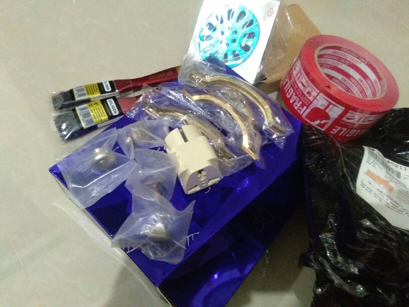 Pegangan / Handle Lemari Jendela / Gagang Pintu / Tarikan Pintu Laci