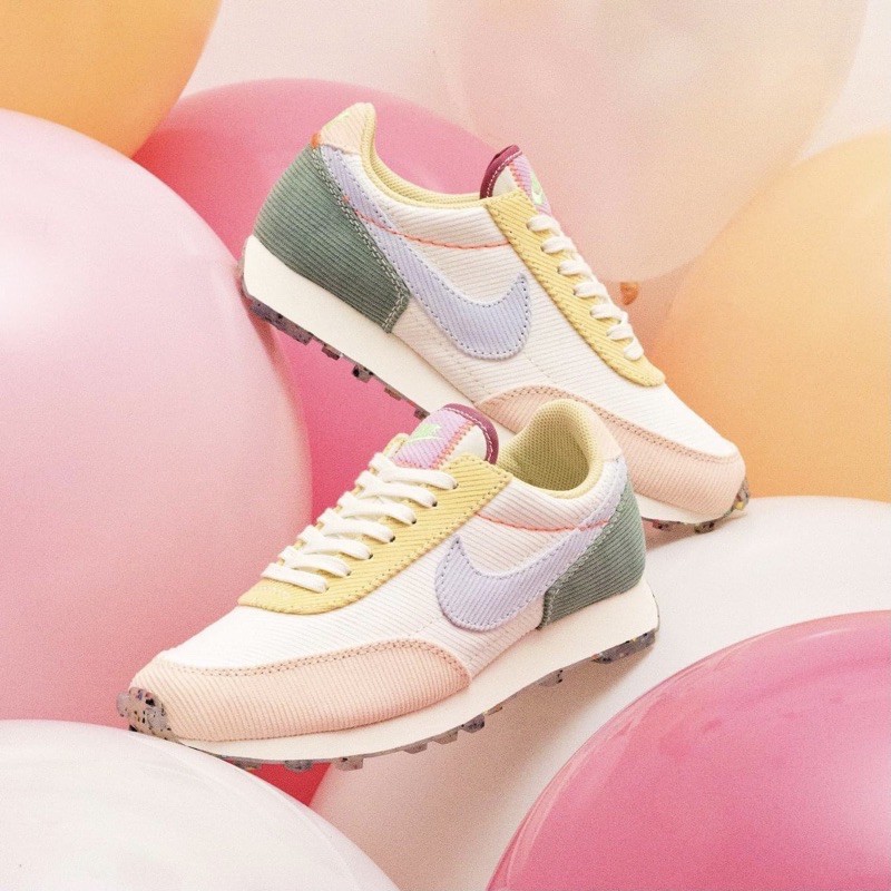 nike daybreak pastel