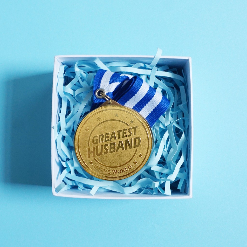 

Greatest Husband Mini Gift Box Goodiebox Medali Kado Suami Pasangan
