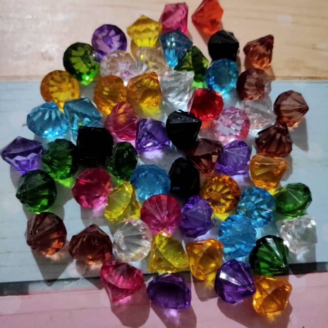 Mote kristal ceko bening