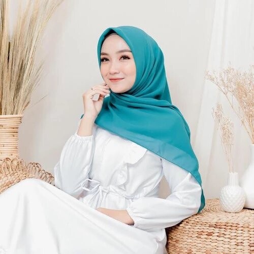 Hijab Jilbab Kerudung Segi empat Paris Umama Warna Polos Jilbab Muslim - hijau muda