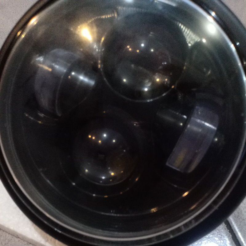 LAMPU PESEK LED DAYMAKER 4 TITIK PNP CB GL