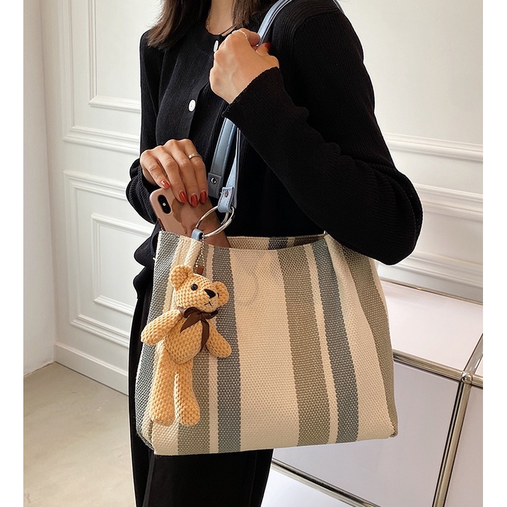 JK 929 1KG MUAT 2PCS TAS SELEMPANG TOTE BAG CUTE FREE BONEKA FASHION IMPORT Y10108 E6859 U4403
