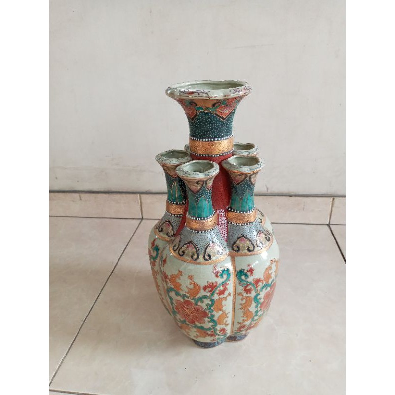 Keramik Antik Vas Bunga 6 Mulut
