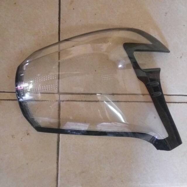 Mika lampu stop mobil sienta