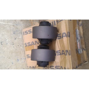 bushing lower arm nissan livina ( besar ) Thailand