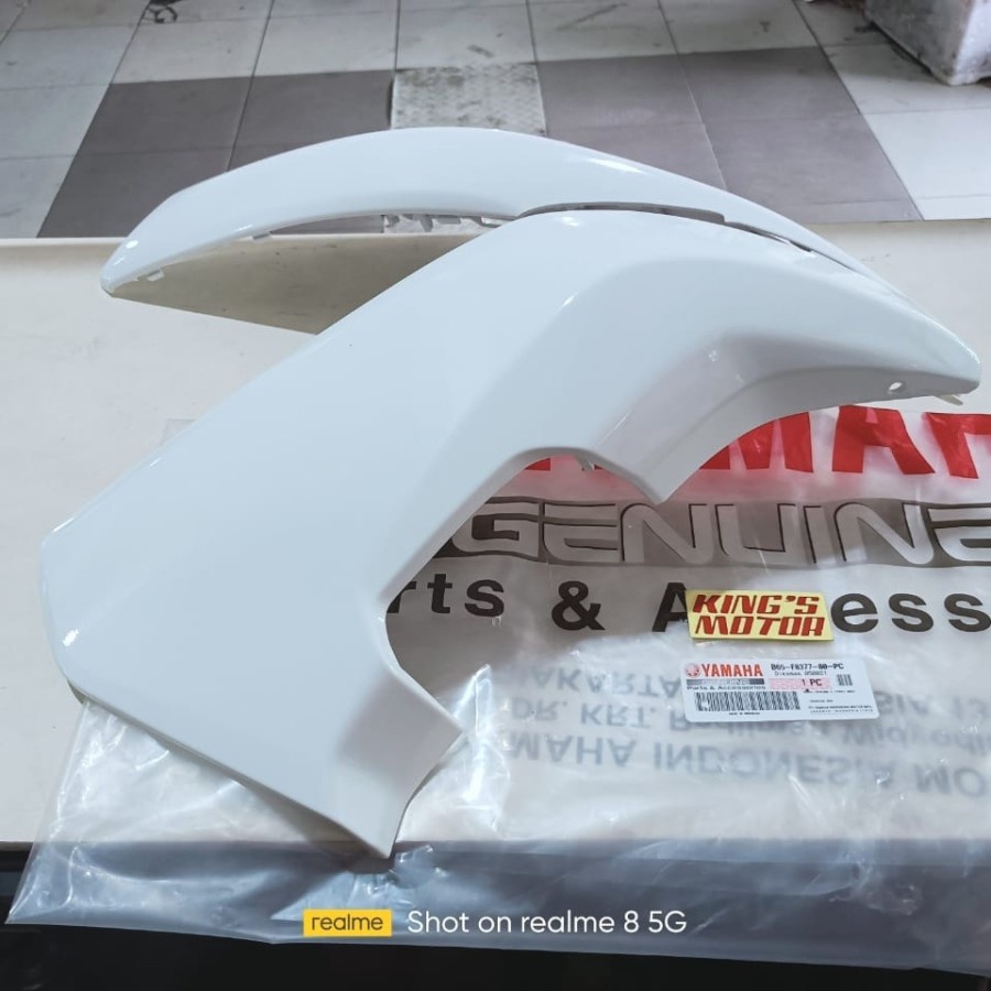 SAYAP BODY COWLING COVER LAMPU DEPAN AEROX 155 PUTIH SOLID (B65-PC) L