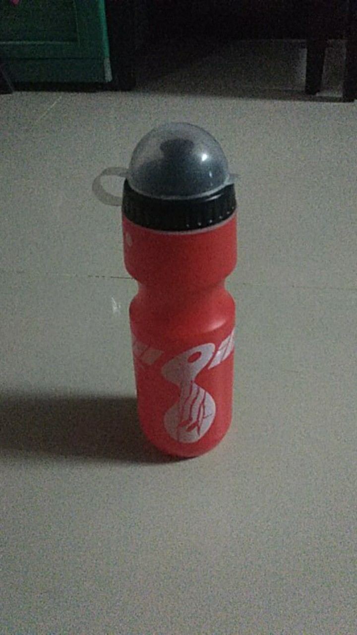 Paket Botol Minum Sepeda Gunung Botol Serat Karbon Berbentuk V.
