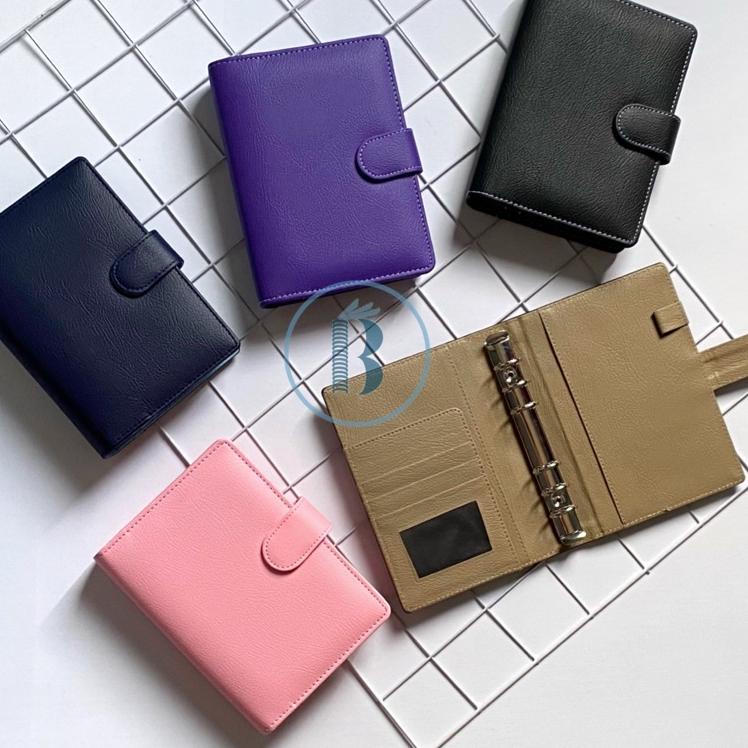 

Barang Pilihan.. Bindermu READY Binder Polos Kulit A6 6ring A5 20ring B5 26ring Multiring 6 holes lubang Planner Notebook BINDER KEUANGAN / MONEY BINDER / Paket binder sinking fund / ziplock / zipper pocket