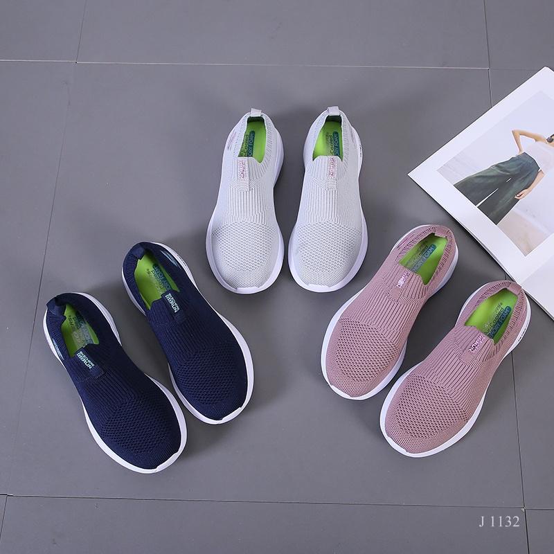 SEPATU WANITA SLIP ON SHOES 1132